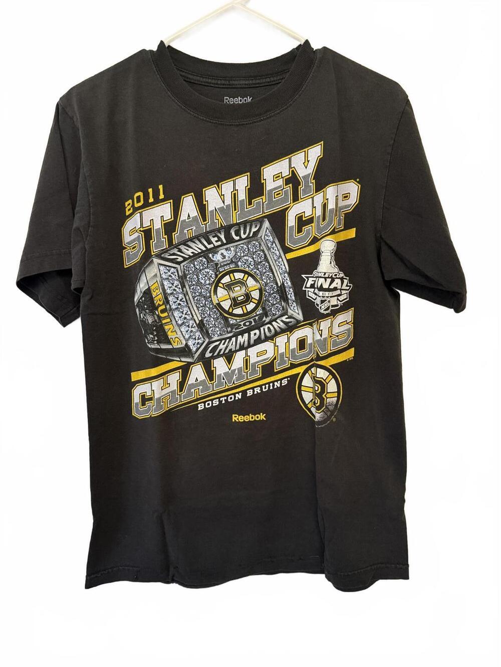 Reebok 2011 Stanley Cup Champions Boston Bruins T-Shirt nsize Medium
